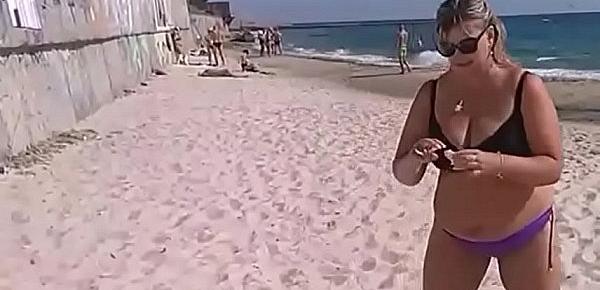  BBW lady on beach play with naked boobs